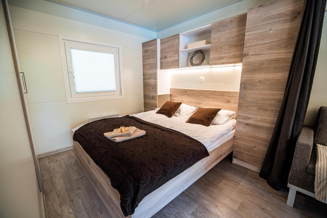 Premium Mobile Tree House With Thermal Riviera Tickets 卡特兹奥布萨维 外观 照片